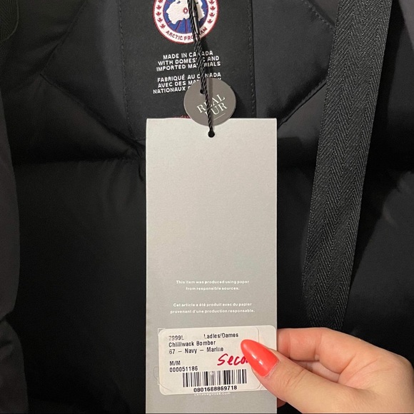 ❌❌SOLD❌❌Canada Goose Jacket - Picture 3 of 8